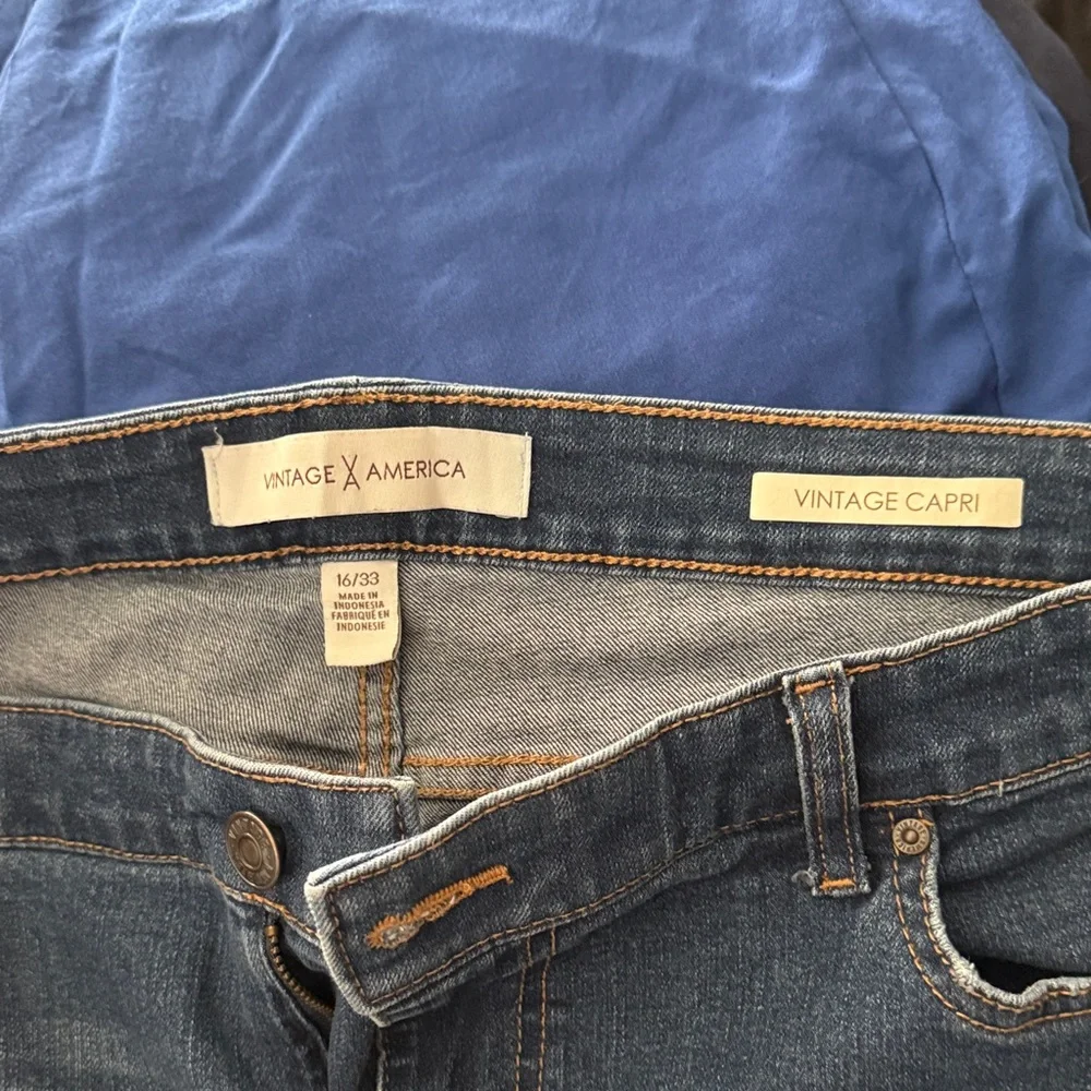 Classic Blue Women's capriJeans - Picture 2 of 2